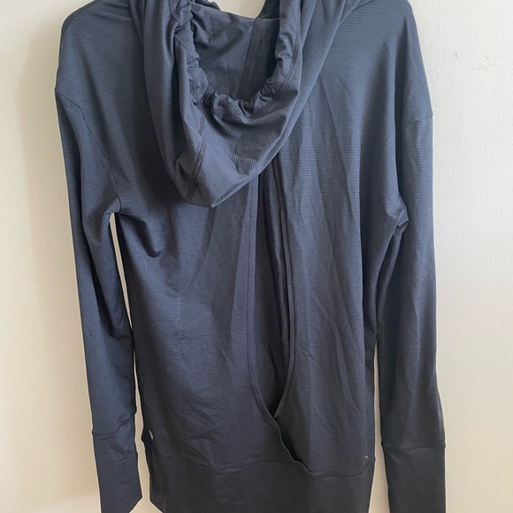 Zella yoga top with open back - Picture 3 of 7